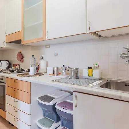 Porto Mirabello & Station Comfy X5! Apartament