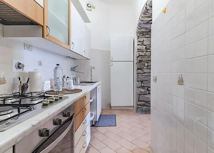 Guesthost - Porto Mirabello & Station Comfy X5!